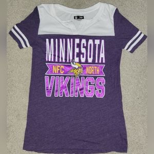 Women's Minnesota Vikings Small Tshirt